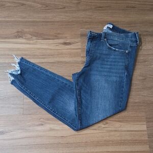 Lucky Brand Women's Dark Blue Skinny Jeans with Frayed Hem